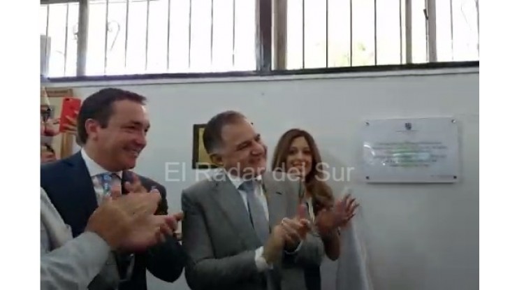Placa de reconocimiento al ex intendente Julio Pereyra 